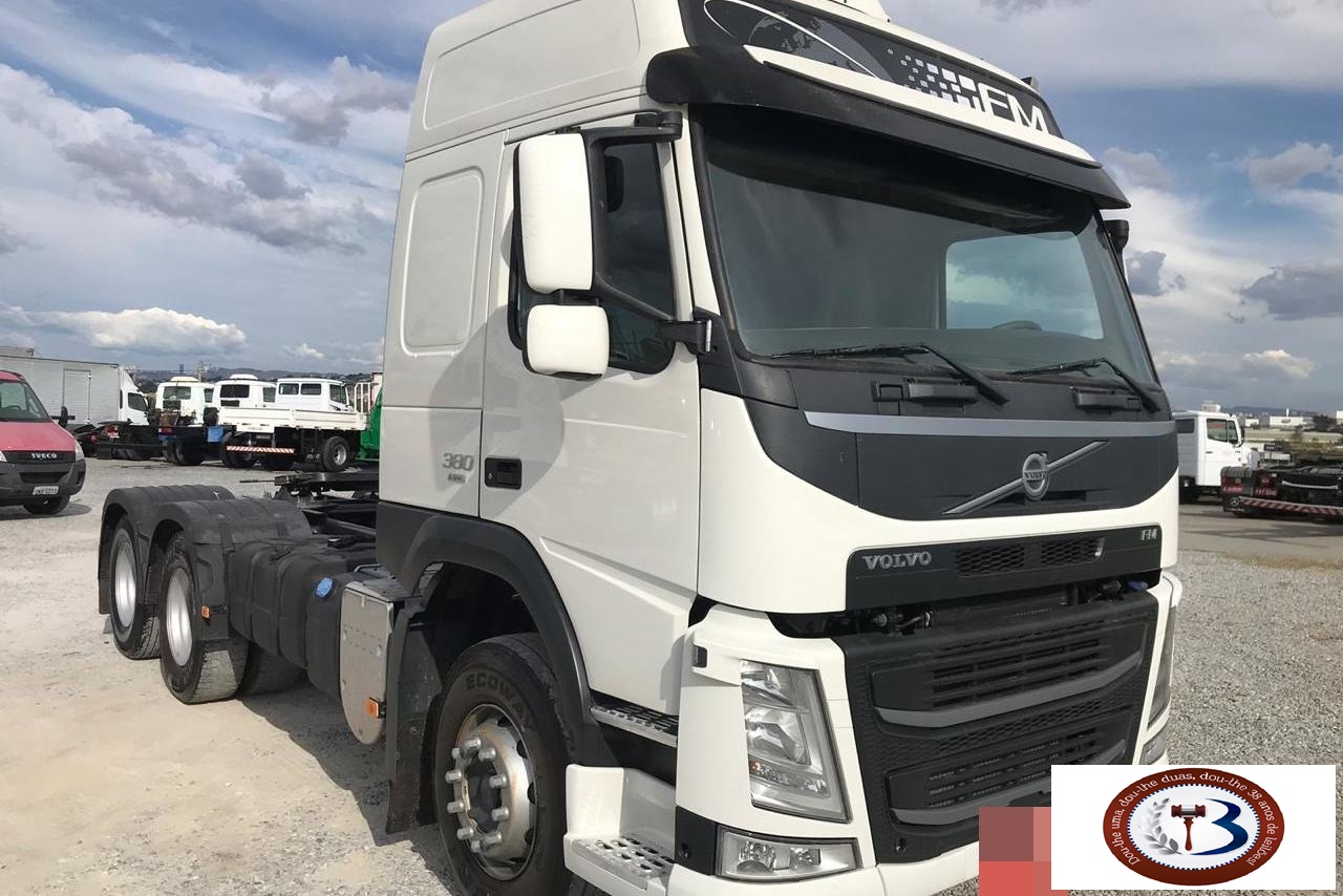 LOTE 001 VOLVO FM12 380 2016