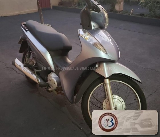 LOTE 004 HONDA BIZ 125 ES 2015